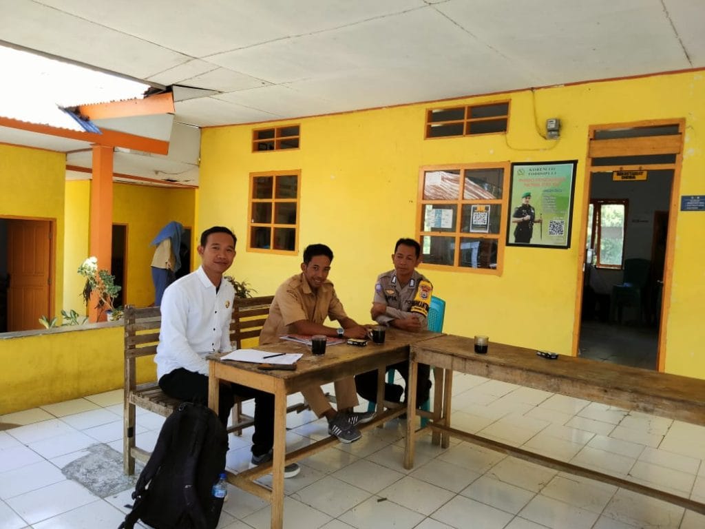BHABINKAMTIBMAS KOORDINASI DENGAN PIHAK PPK KECAMATAN TONDONG TALLASA DAN PPS DESA BANTIMURUNG DALAM PERSIAPAN PILKADA TAHUN 2024