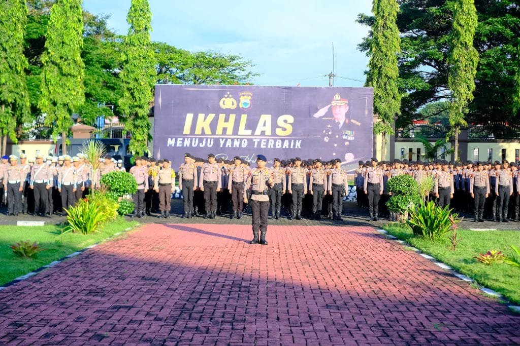Kapolda Sulsel Pimpin Apel Pagi dan Tekankan Pentingnya Soliditas Personel