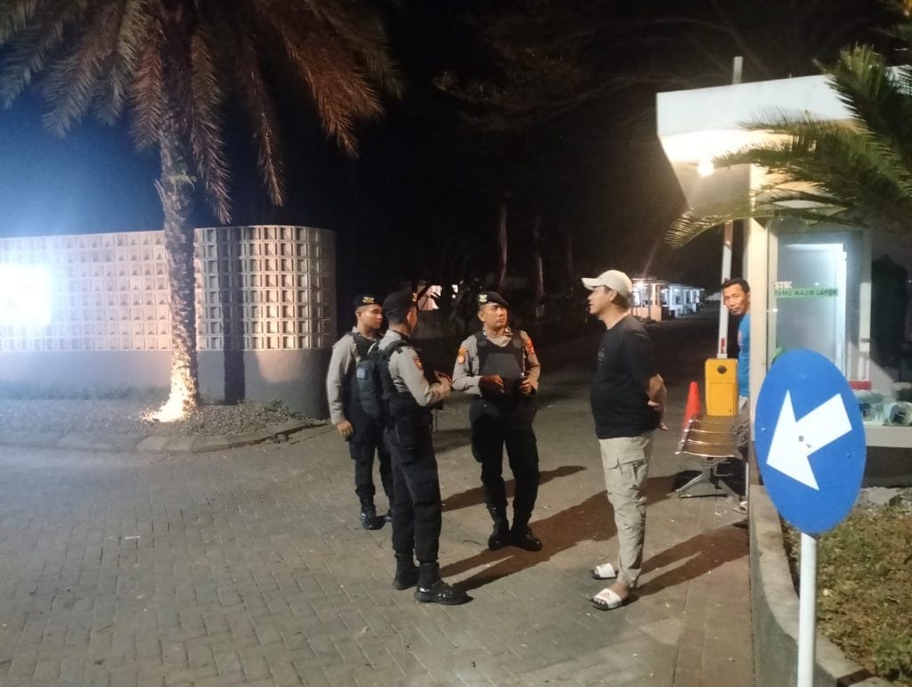 Polsek Jajaran Polres Maros Laksanakan Patroli Humanis, Perkuat Siskamling Bersama Warga