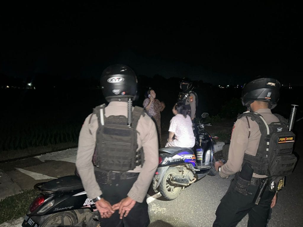 Cegah Gangguan Malam Hari, Polres Maros Terjunkan Tim Patroli Presisi